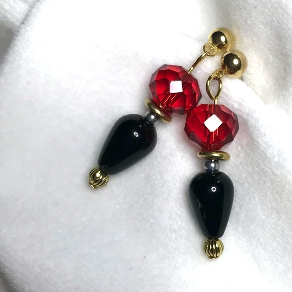Hand Crafted Jewelry - Hand Crafted Earrings Vintage and Modern (E142)